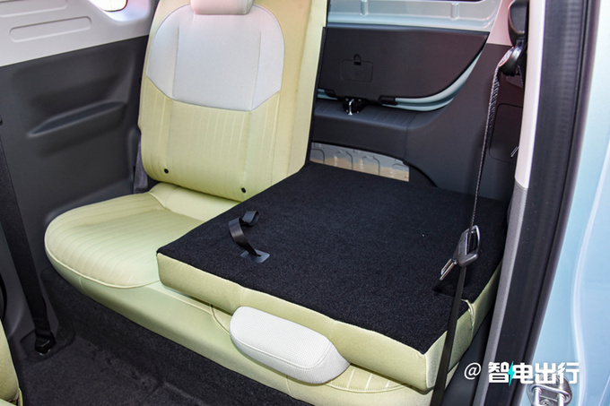 吉利全新纯电微型车熊猫mini 正式上市