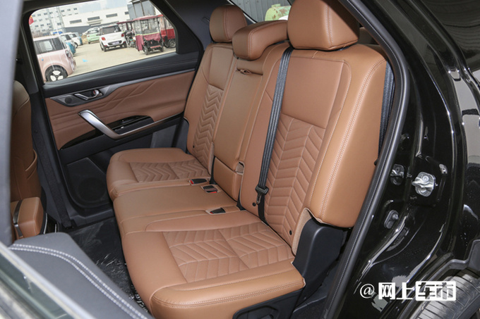 长安CS95PLUS正式上市 17.59万-19.99万