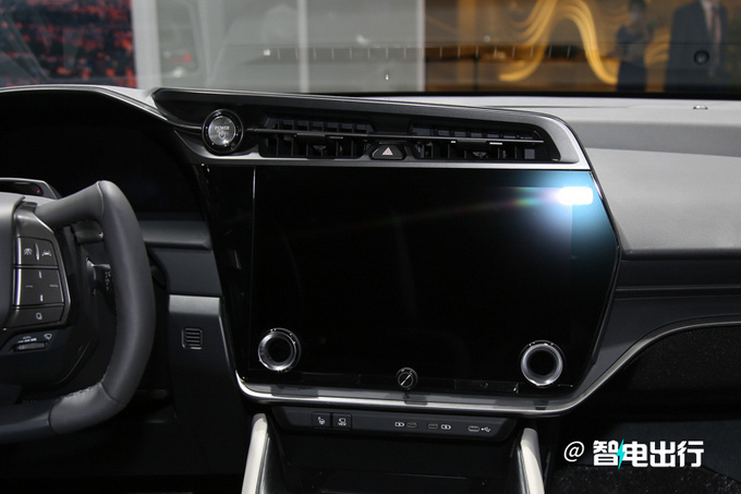 雷克萨斯纯电SUV RZ上市 36.99万元起售