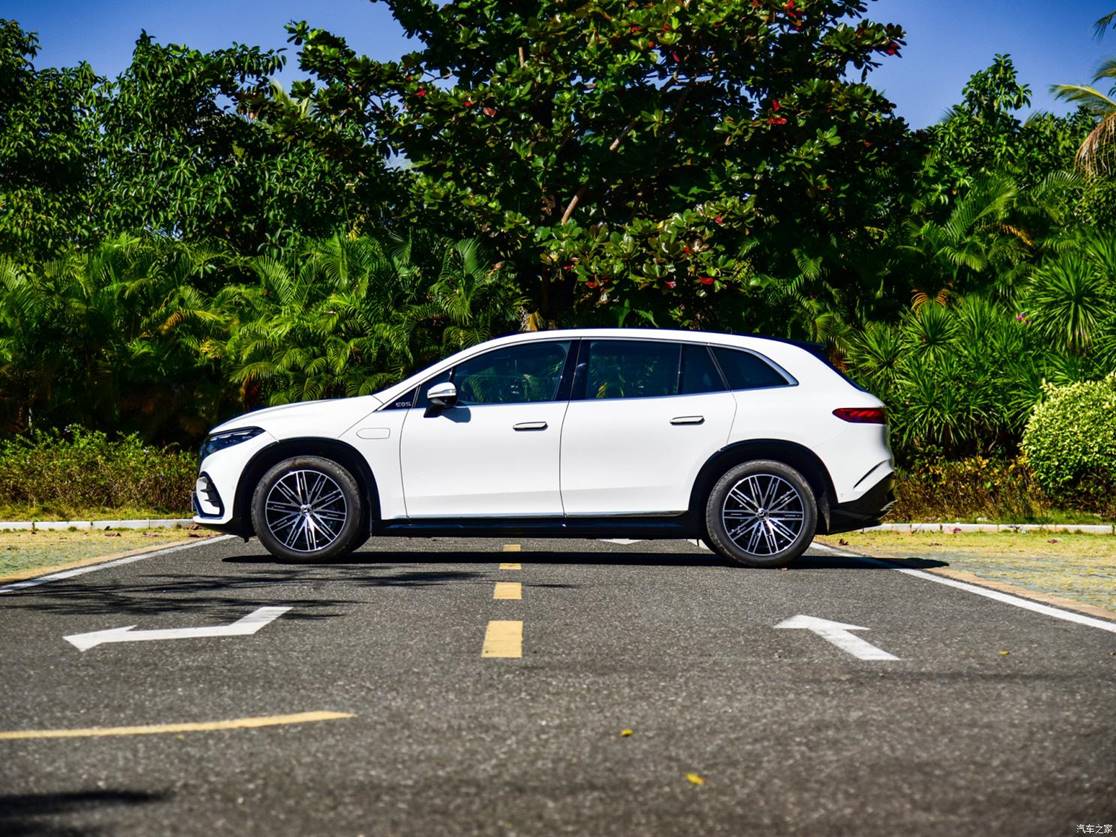 奔驰EQS SUV 于2月21日国内发布并上市