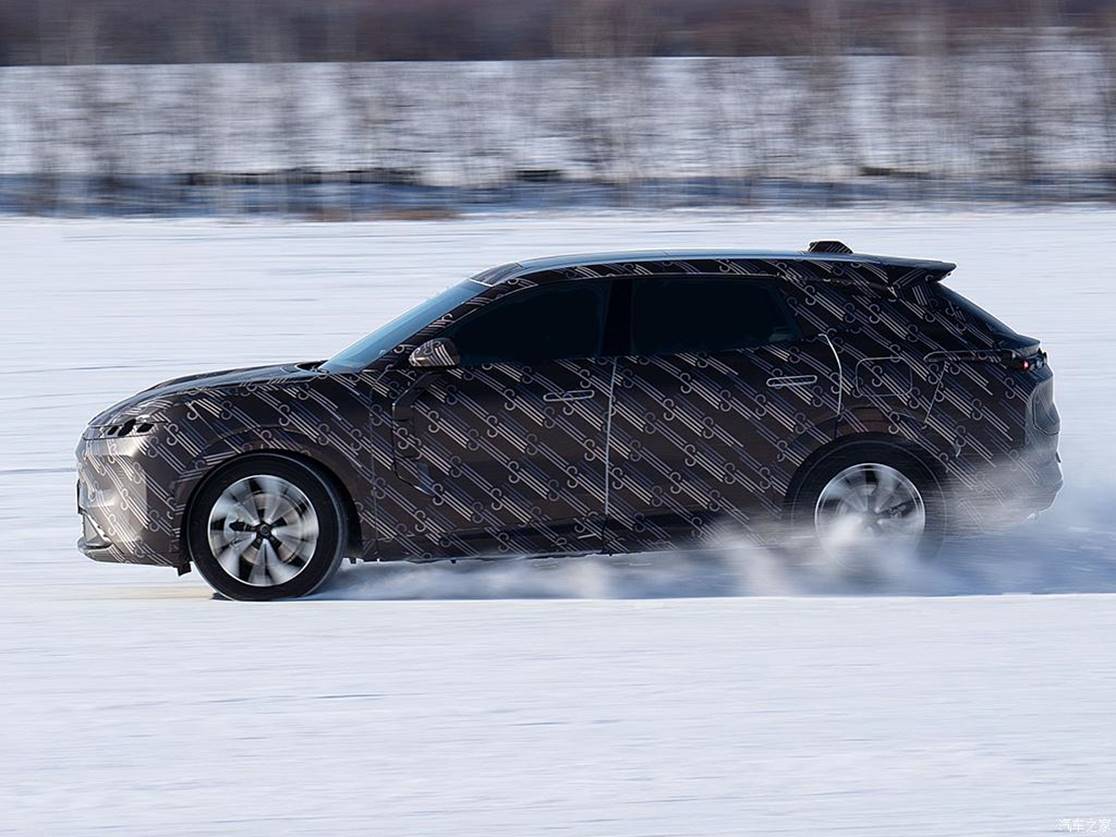 领克全新五座中型SUV DX11最新谍照曝光