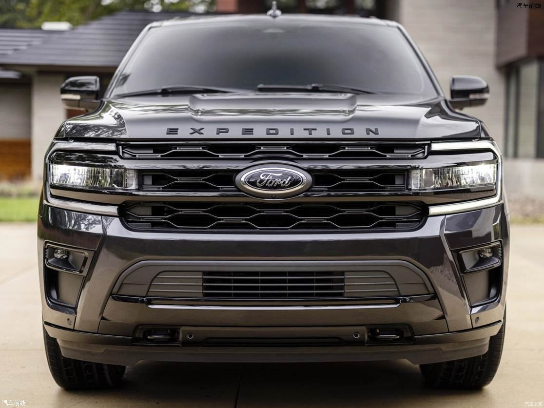 () Expedition 2022 Stealth Edition Performance Package