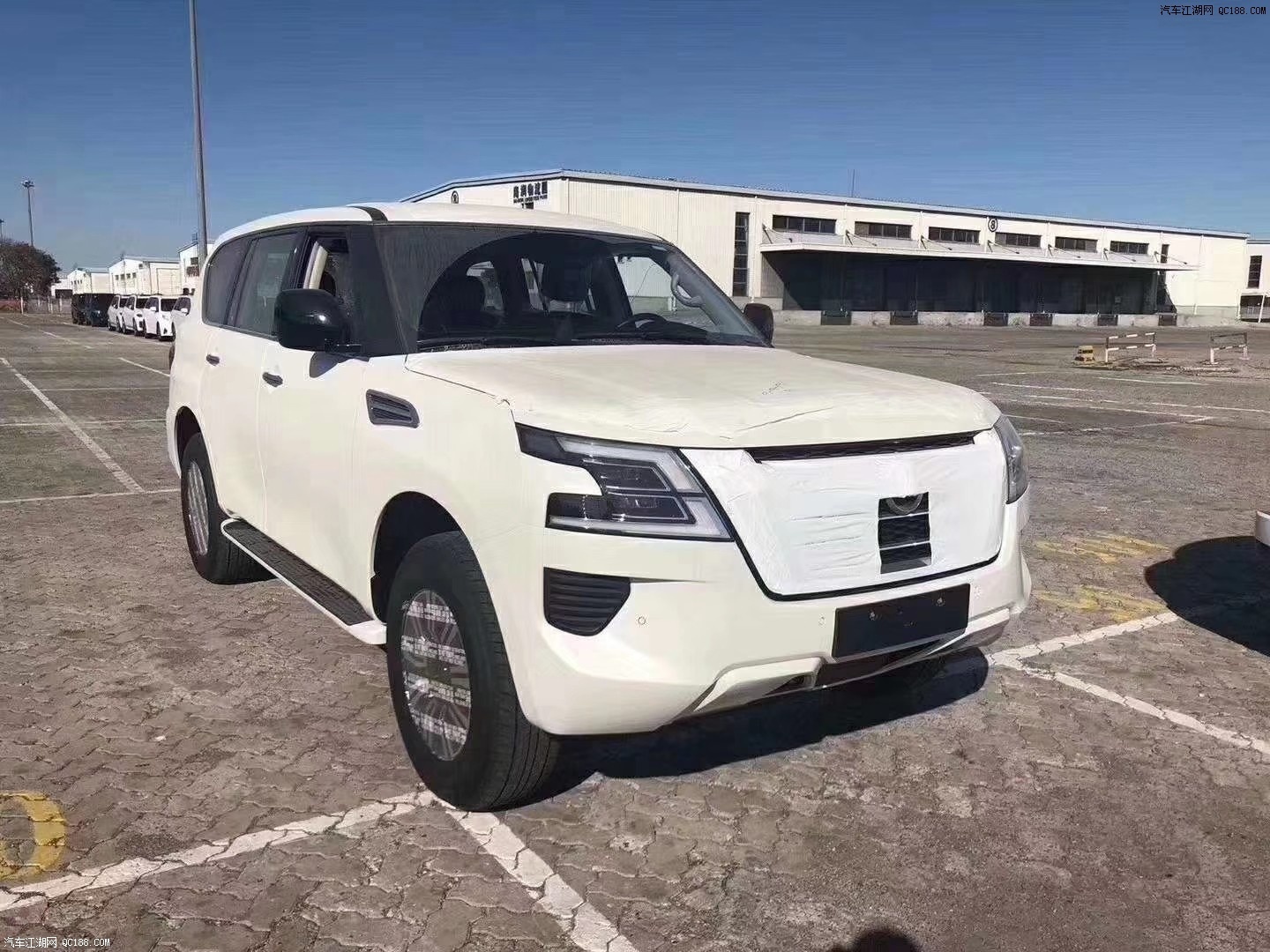 原装进口新一代日产途乐y62中东版解析