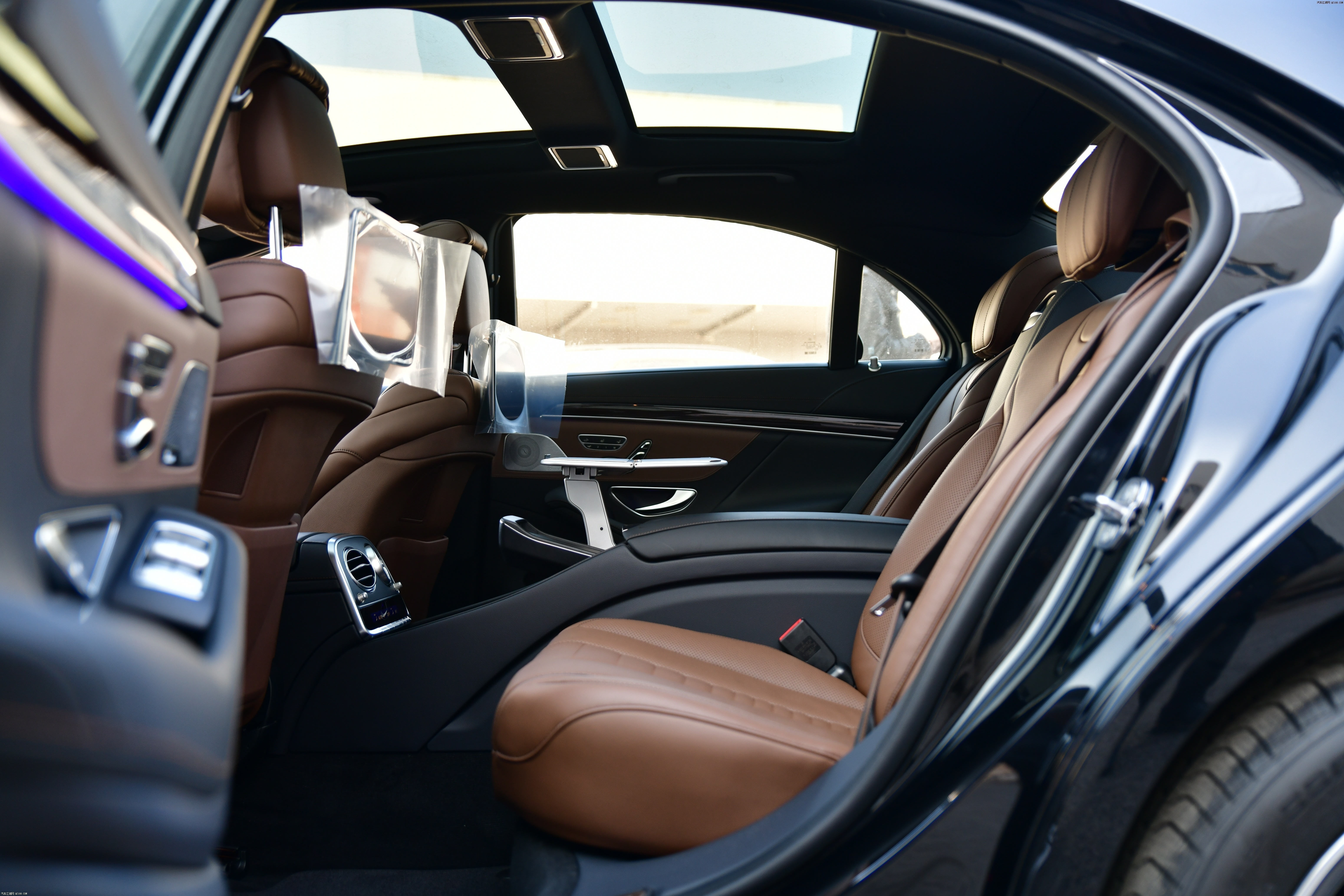 20款全新天津奔驰s560l加长版内饰实拍港口优惠报价