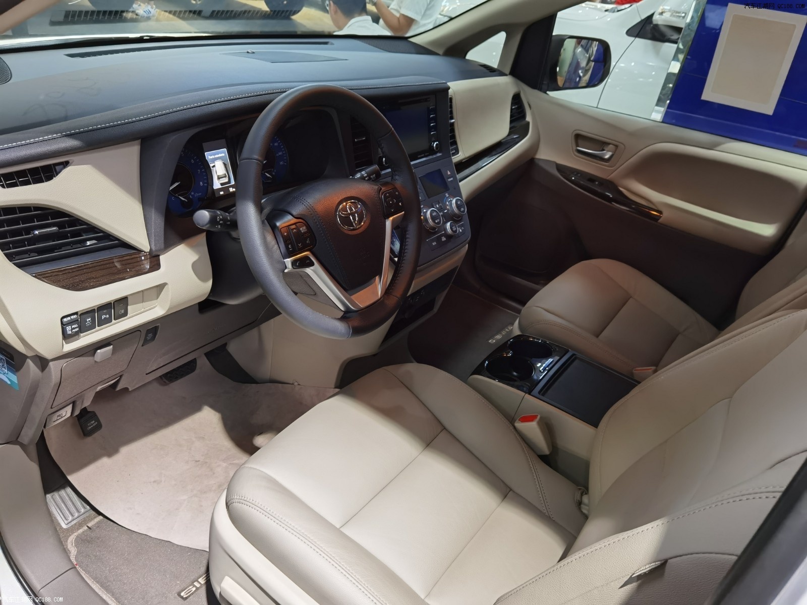 墨西哥版2020新款进口丰田塞纳评测体验