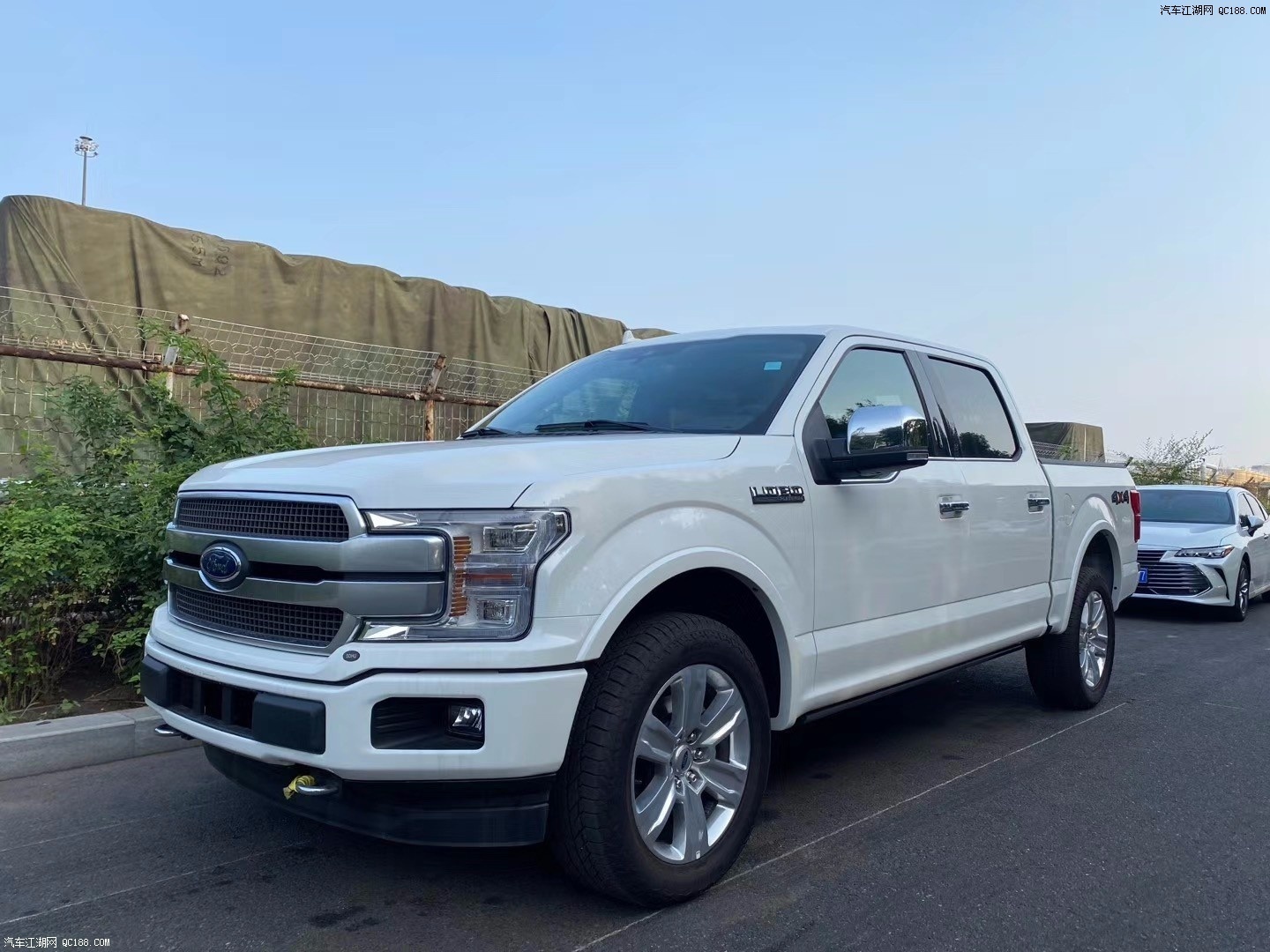 2020款加版福特猛禽f150现车配置介绍