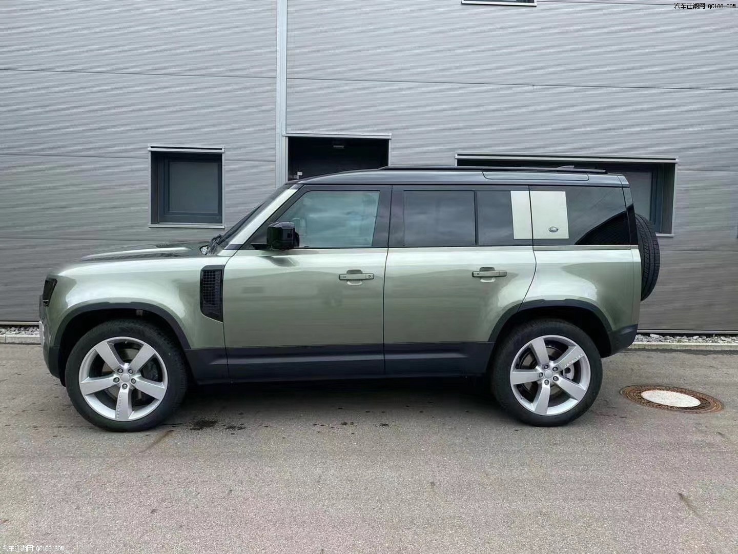 2020款云南路虎揽胜卫士3.0t现车实拍