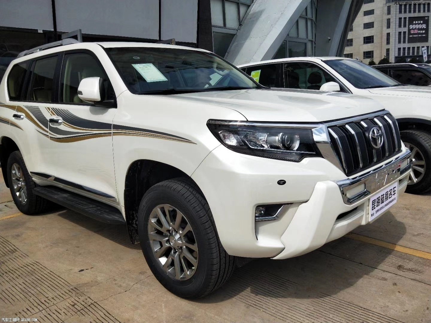 2020款进口丰田霸道2700中东版优惠价格