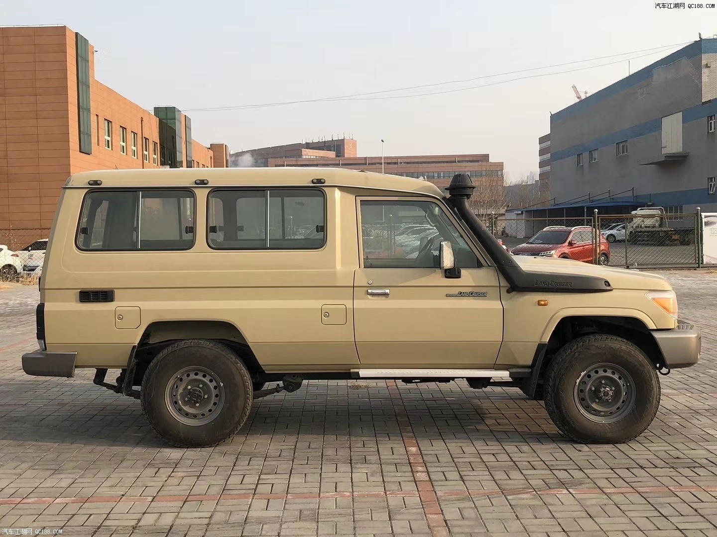 2020款兰德酷路泽lc78中东版配置详情