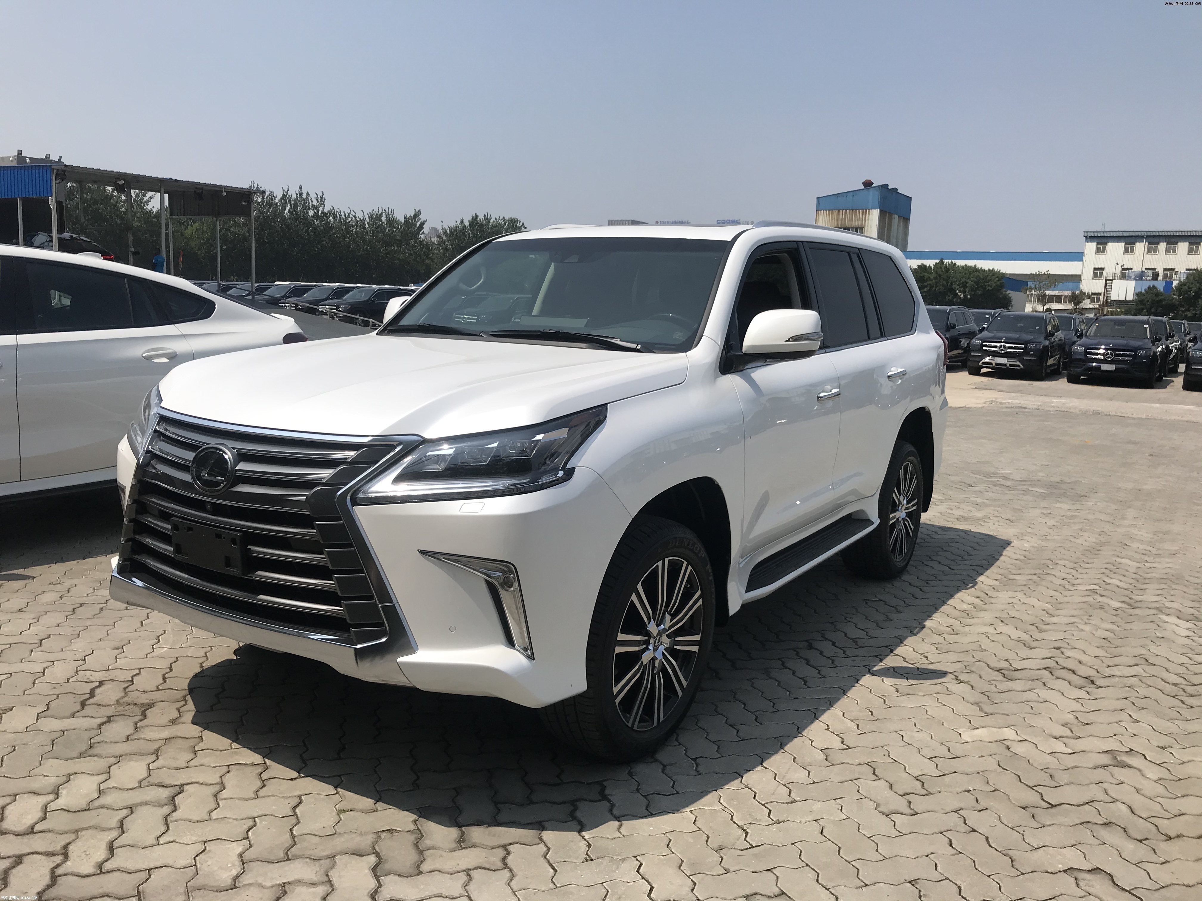 2020款加版丰田雷克萨斯lx570实车实拍