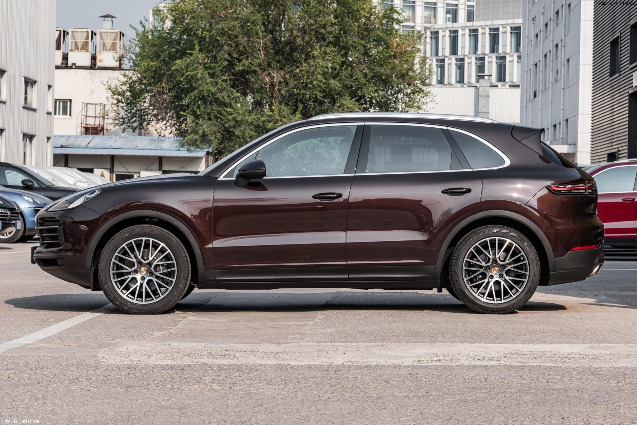 平行进口2020款加版保时捷卡宴29t实拍