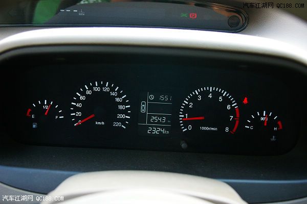 新时尚生活车 奇瑞风云2多图全面解析