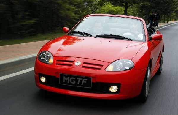 地道的英国敞篷跑车 试驾测评mg名爵tf