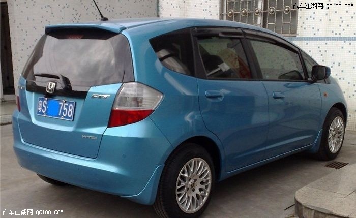 飞度巴黎蓝快乐用车120天 油耗6.85