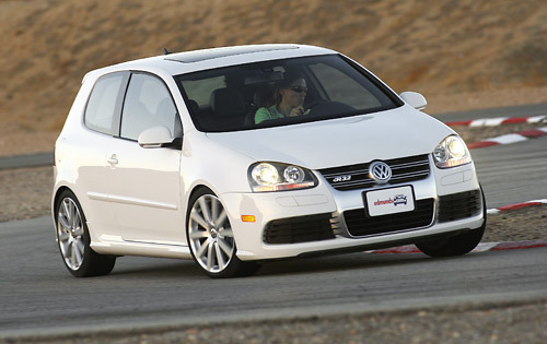 强劲动力让人难忘 试驾08款高尔夫r32