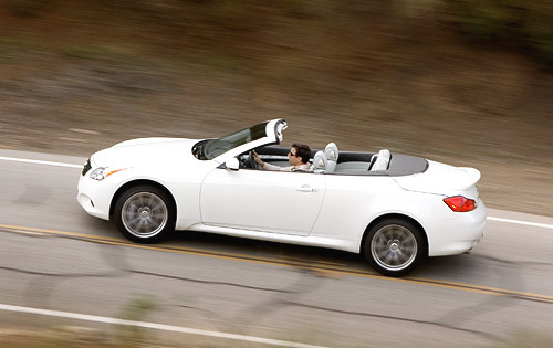 自在驾驶 海外试驾09款英菲尼迪g37s敞篷版