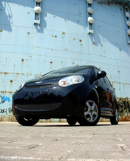 见仁见智的外形 奇瑞瑞麒m1试驾体验篇