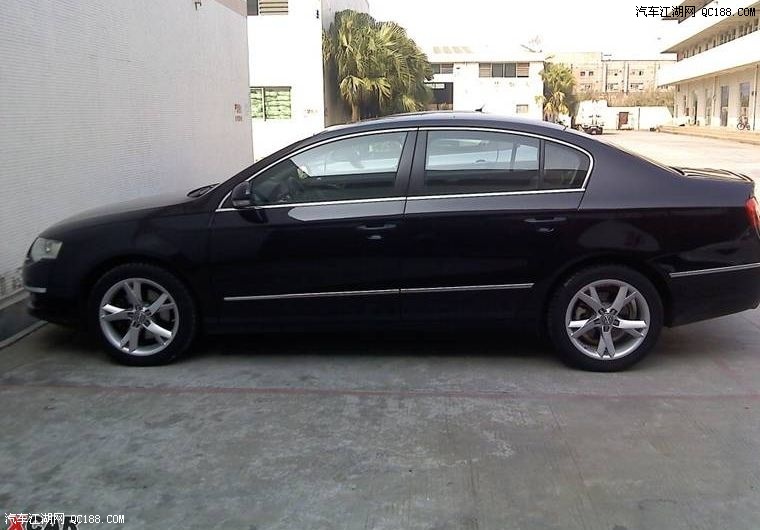 黑色迈腾加装17寸奥迪a5轮毂 精美图片