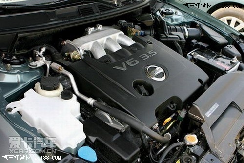 日产35l v6发动机实拍