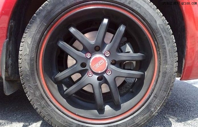 红色威姿改装16寸大轮毂图文细节作业