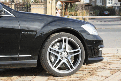 【底盘升降是s级轿车的选系标配】