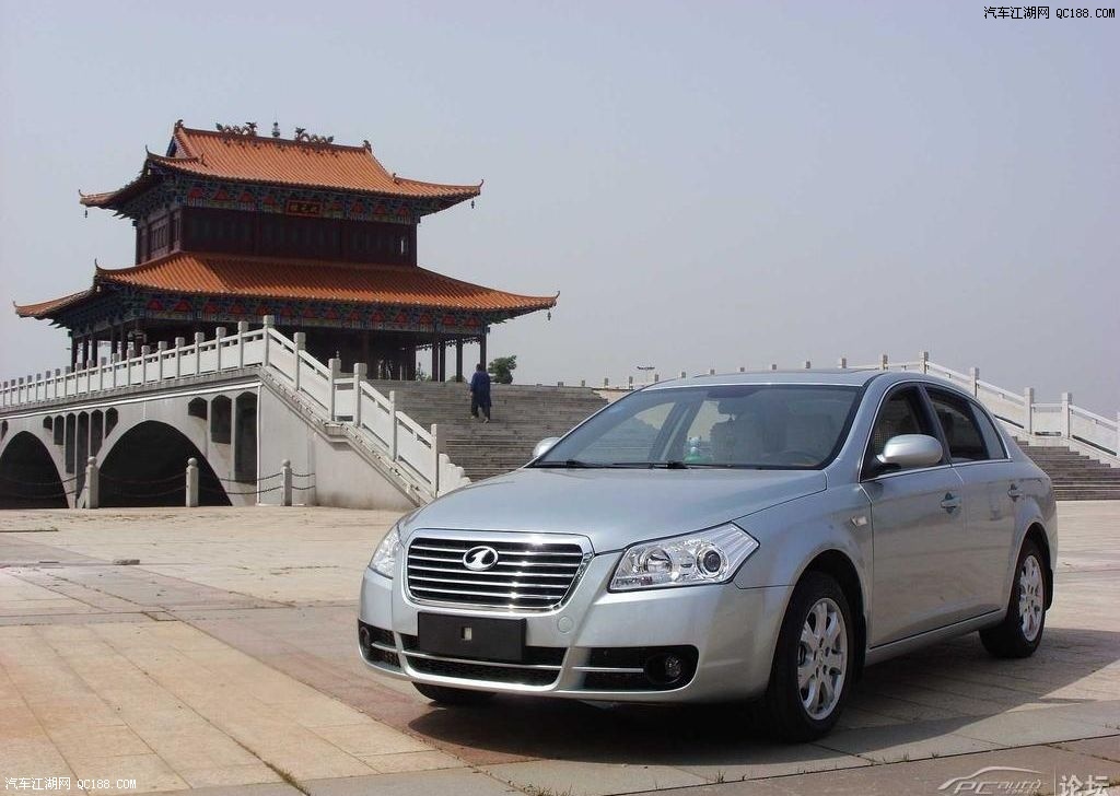 2.0自动舒适版轻舟银奔腾b70 英姿飒爽