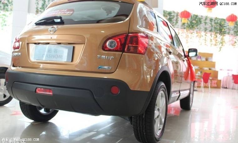 实拍2011款逍客!