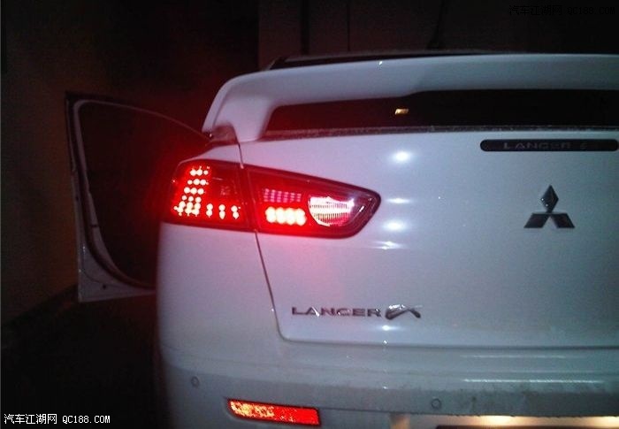 亮度随时可调!三菱翼神改用led式尾灯