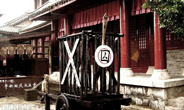 纯装饰的囚车 纯装饰.