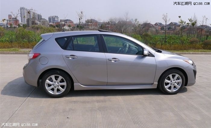 爱运动的俊朗小生 马自达3两厢2.0提车