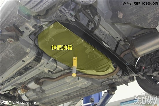 铁质油箱/底盘防护有待加强 拆解起亚k2