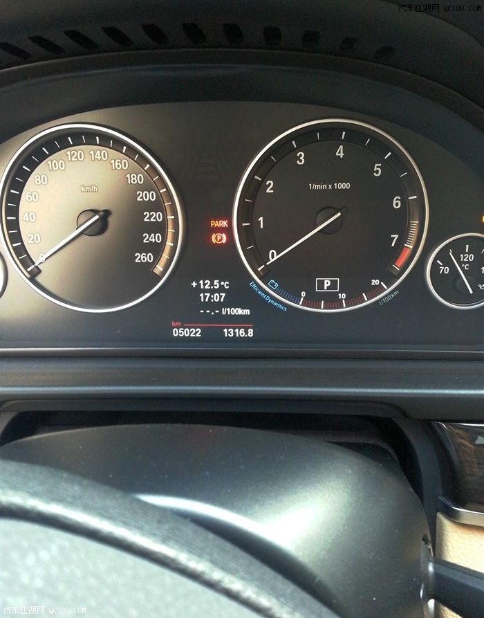 宝马530li领先提/用车 加车顶电镀亮条