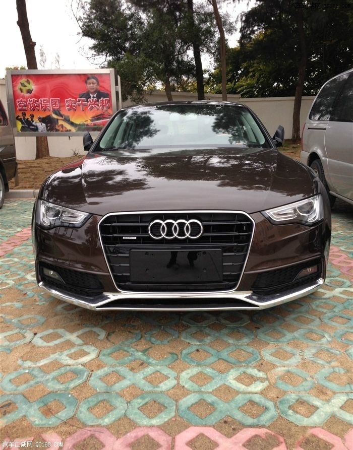 油箱有一点小 奥迪a5棕色50tfsi购车记