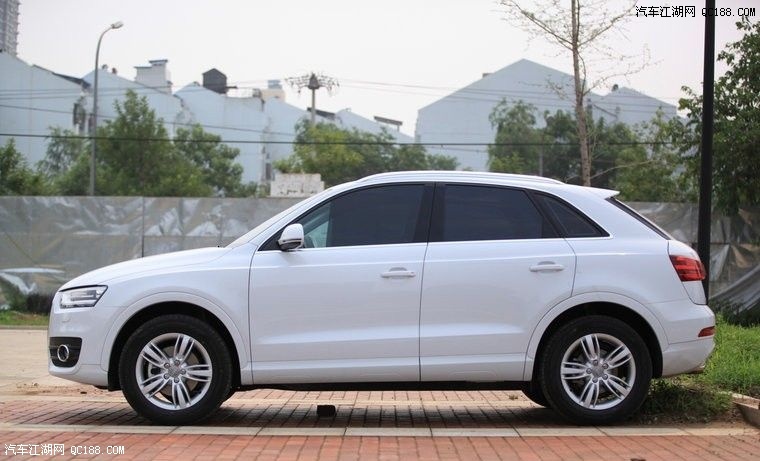 设计动力均出色 奥迪q3两驱舒适版新车