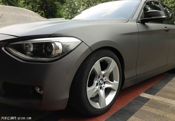限量版的颜色 宝马116i全车改色-钛灰色