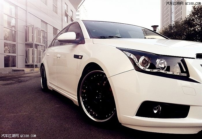 一见钟情在车展 白色科鲁兹三年改装路