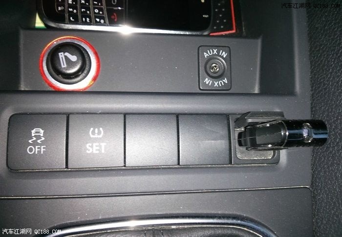 汽车上插优盘接口图标图片