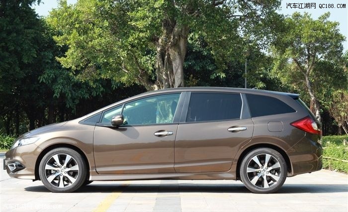 内饰豪华做工精细 杰德六座高配提车记