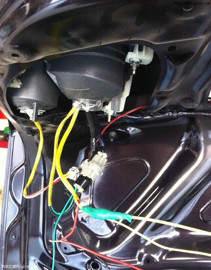 黄昏时爱上踩刹车 马自达6改多明戈尾灯