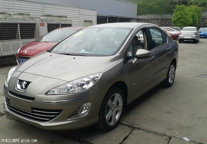 动力充沛 操控舒适 提标致408 2.0皓月灰浅内手舒 上个作业