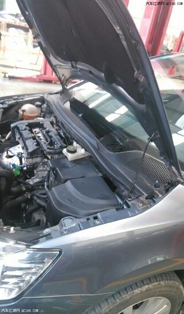 换了胶条,然后用泡沫顶住……顶住……顶住,告诉我一定要顶住