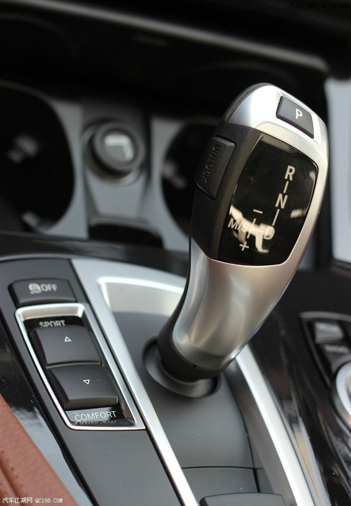 华晨宝马新5系li车展实拍 2 天使面孔魔鬼身材 宝马bmw 523li外观感受