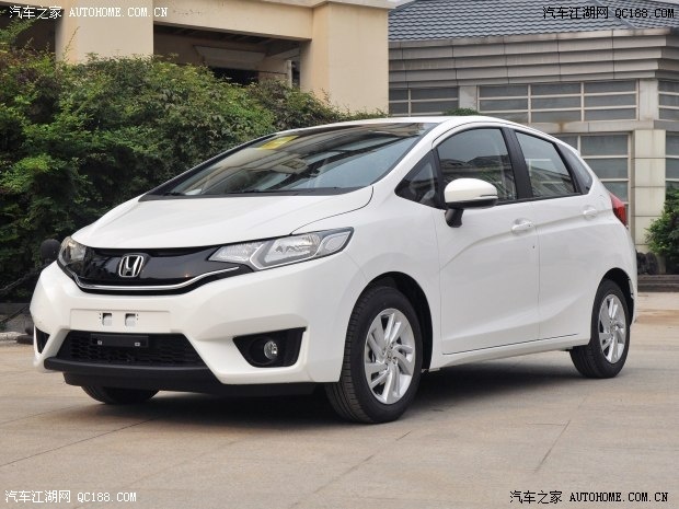 年中钜惠最高可优惠1.5万元 广本飞度