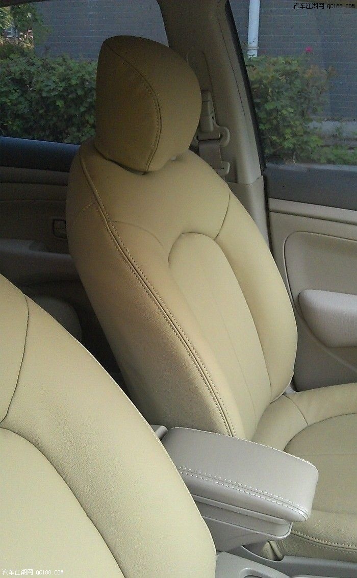 增加一些内部质感 经典轩逸装真皮座椅