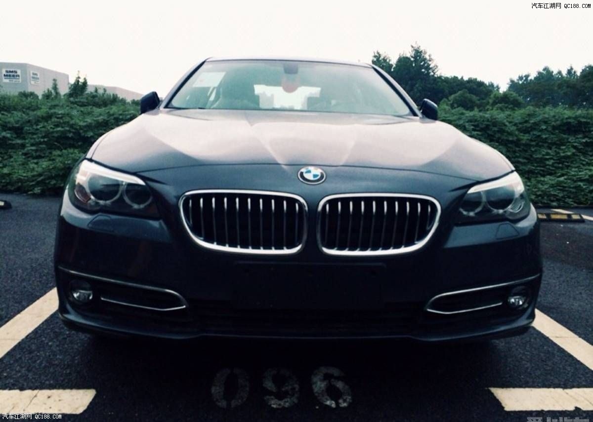 矿石灰宝马525li豪华版提车