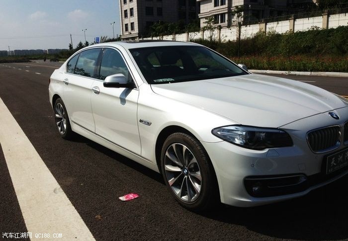 自己动手 丰衣足食 宝马525li风尚版白外黑内车主来报道