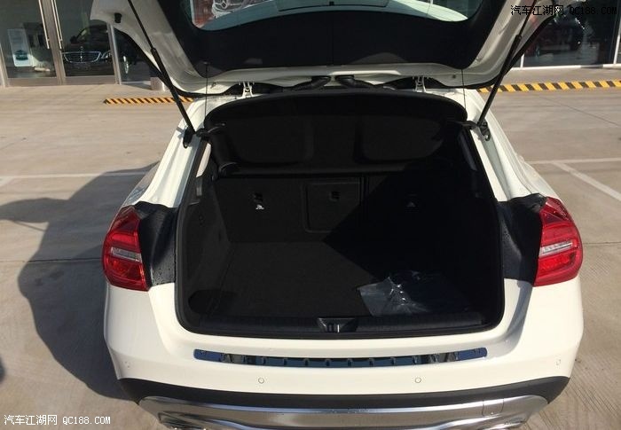 一眼望不尽满满都是爱 奔驰gla 200到手