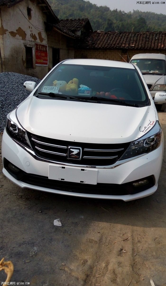 价格/配置显诚意 小谈众泰z300选购历程