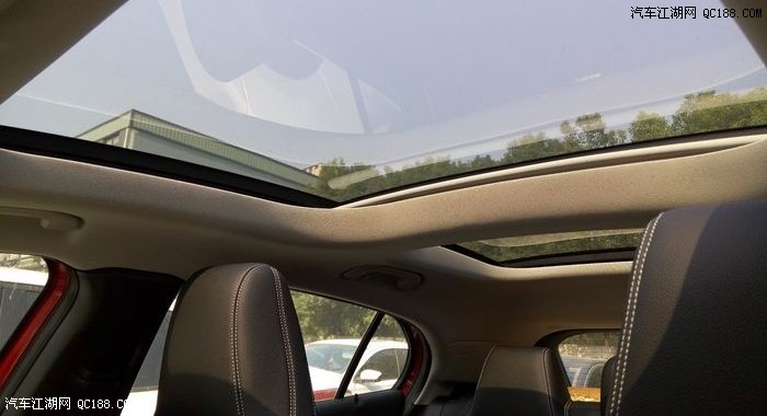 沉稳之中不乏动感 奔驰gla 200提车小谈