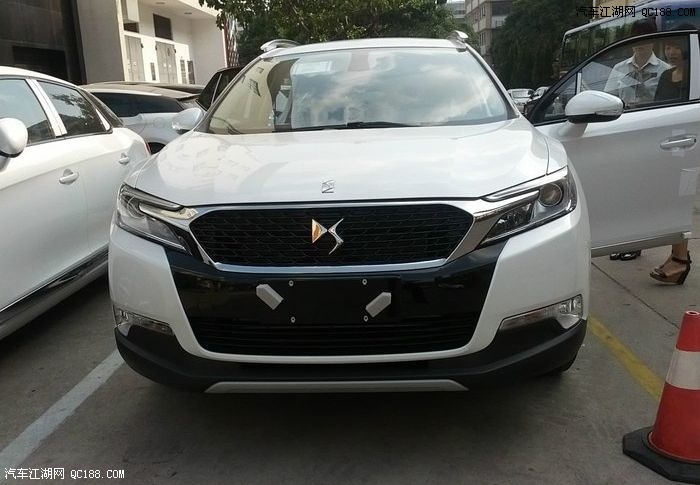 白ds6豪华加安全包提车 车主谈购车流程